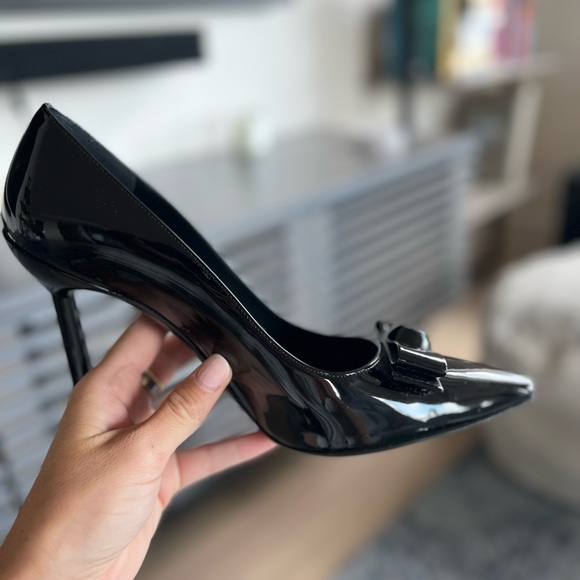 Ferragamo “Vara” Pumps [11 Women’s] - Picture 3 of 13